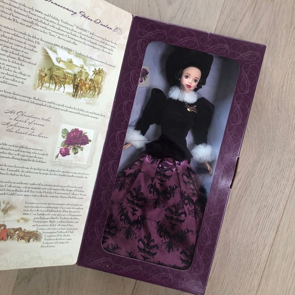 Vintage 90s Holiday Traditions Barbie - Picture 1 of 2